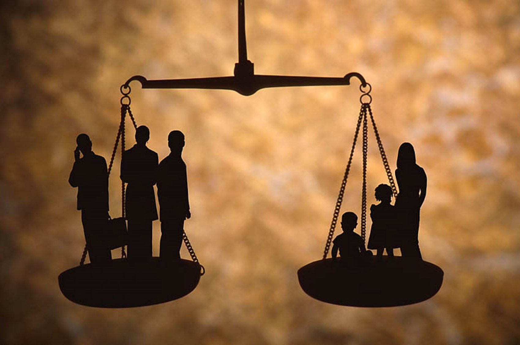 group-of-people-weighing-up-psoriasis-research.jpg